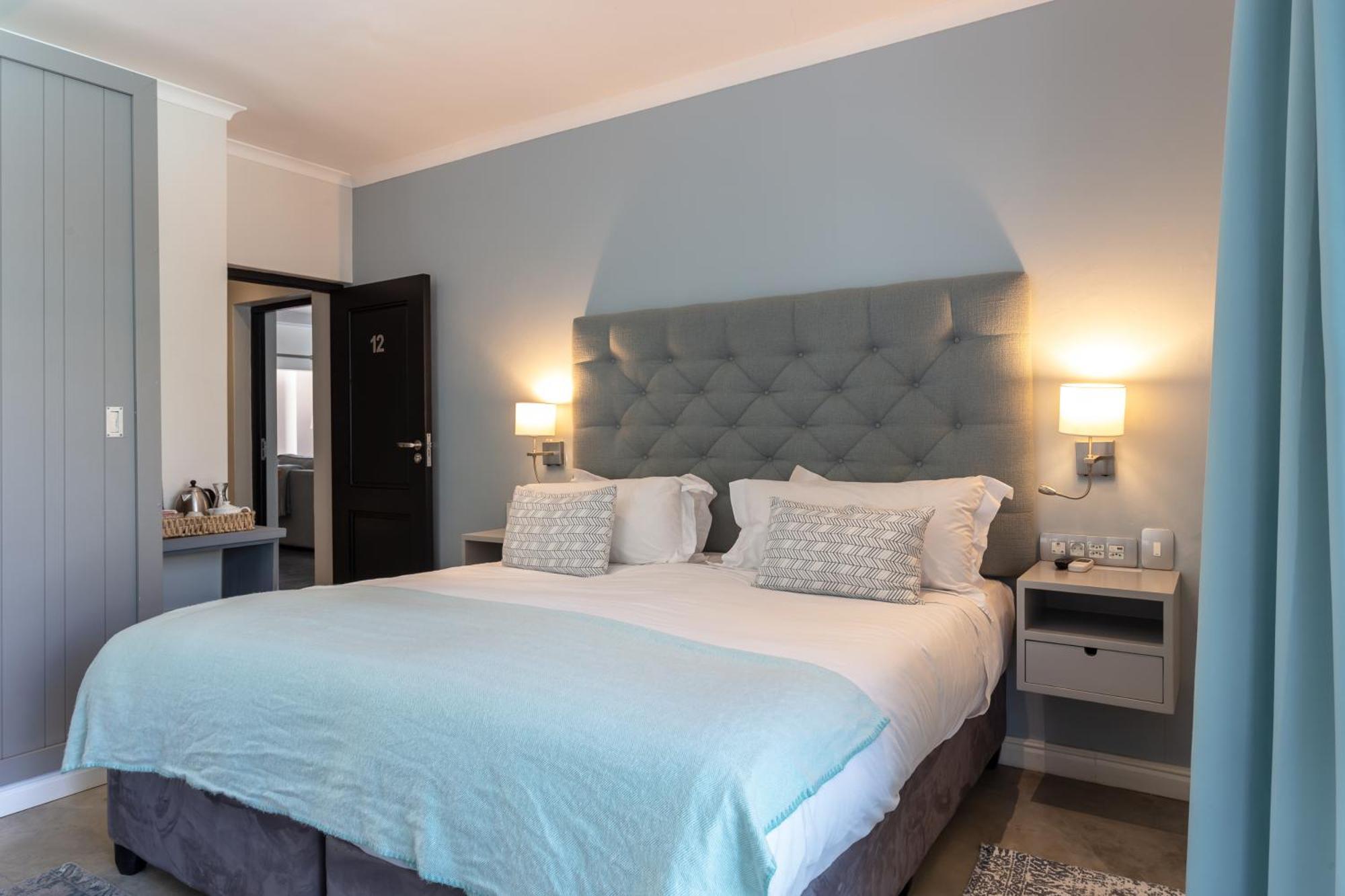 Whale Rock Luxury Lodge Hermanus Exterior photo