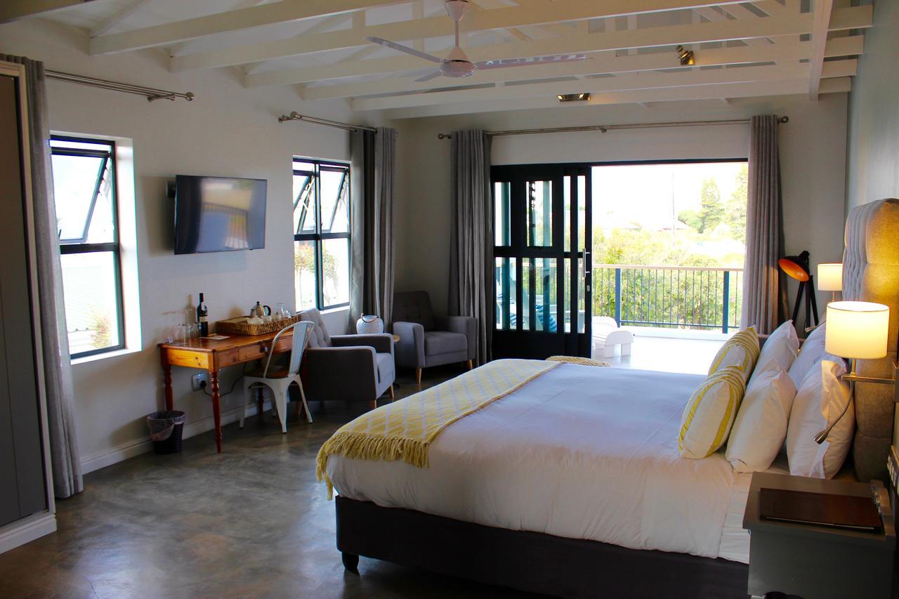 Whale Rock Luxury Lodge Hermanus Exterior photo