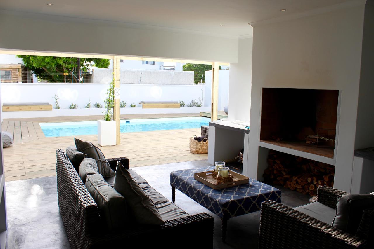 Whale Rock Luxury Lodge Hermanus Exterior photo