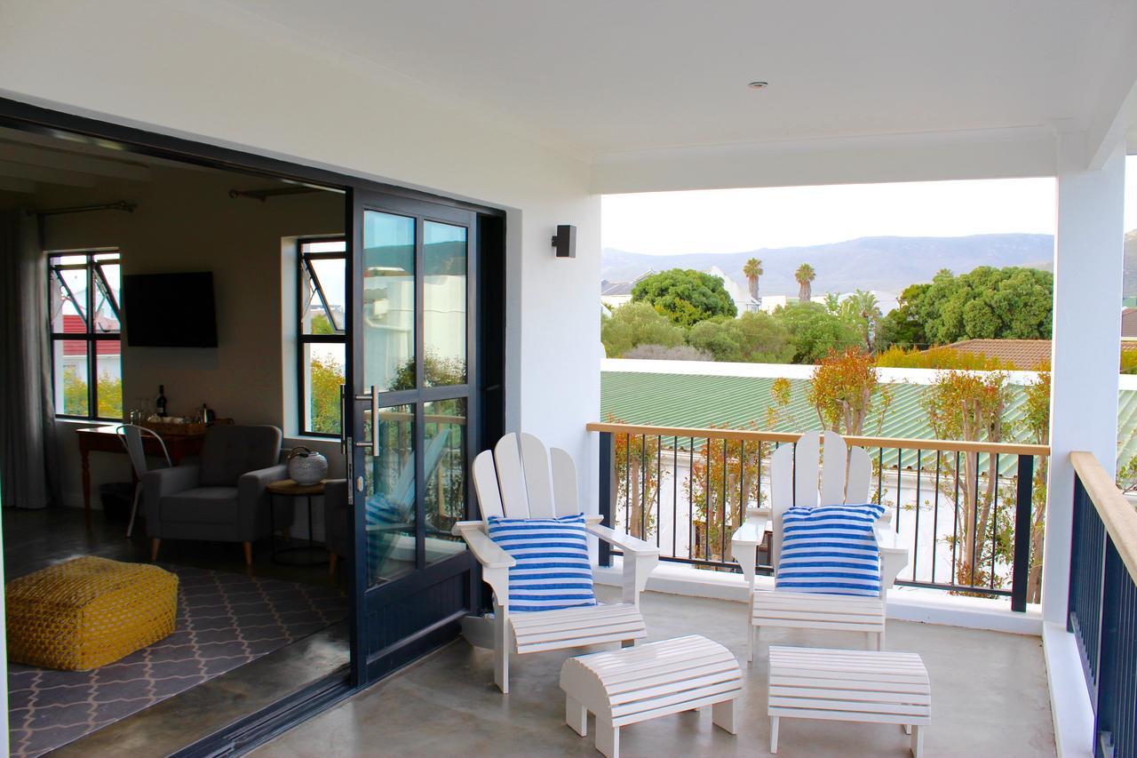 Whale Rock Luxury Lodge Hermanus Exterior photo